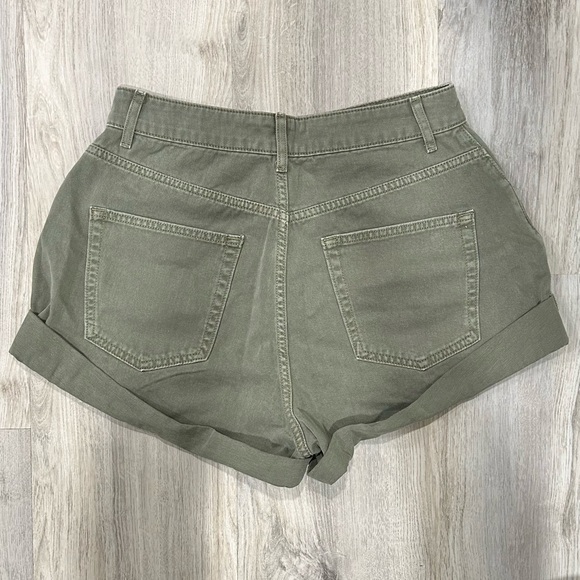ASOS Design Slouchy Mom Shorts Olive Green Cotton Denim High Rise Cuffed Size 8 - Picture 9 of 11